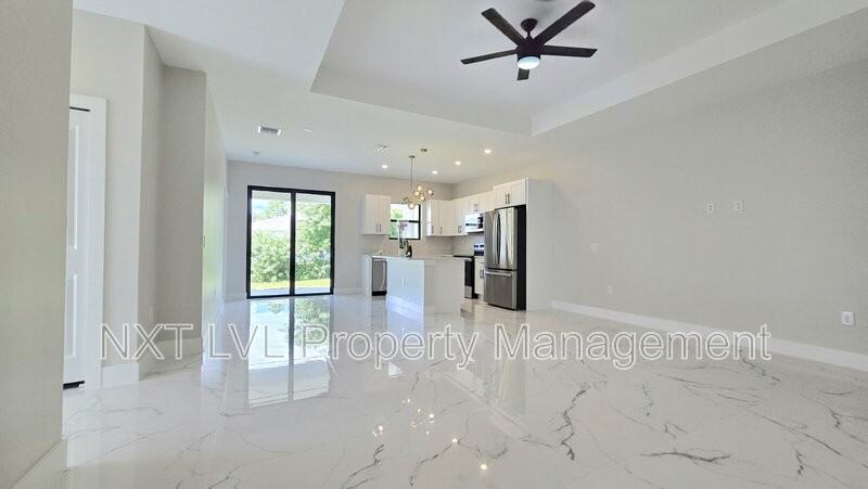 702 Hightower Ave S - Photo 3 of 15