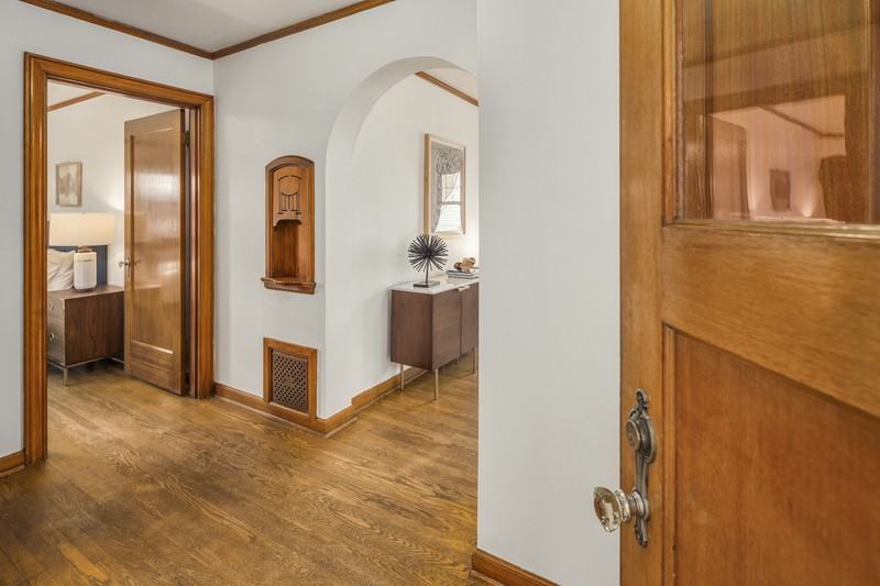 709 N 68th St - Photo 6 of 21