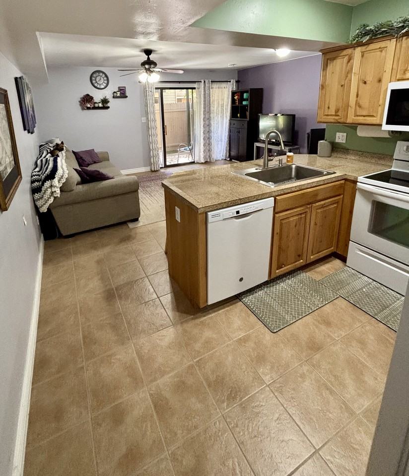 3200 S Litzler Dr 10 141 #10-141 - Photo 2 of 12