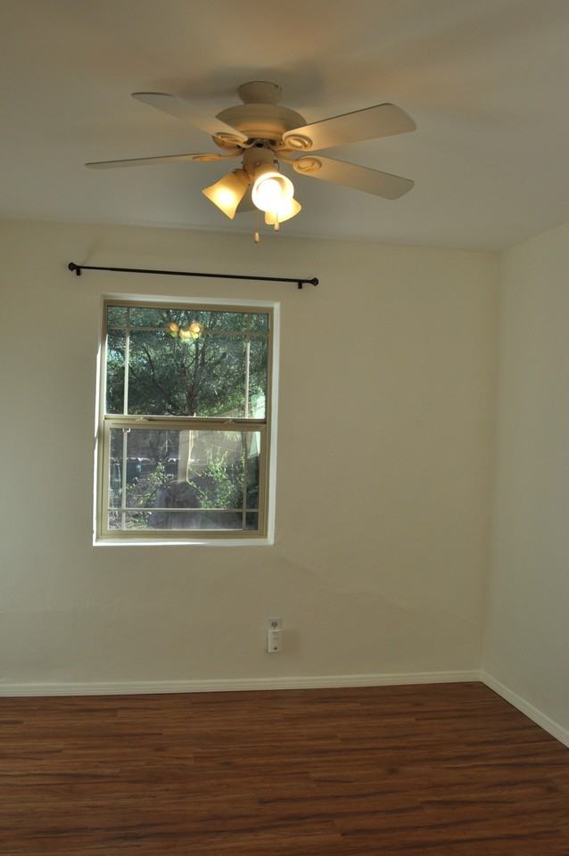 926 E King St #926 - Photo 3 of 19