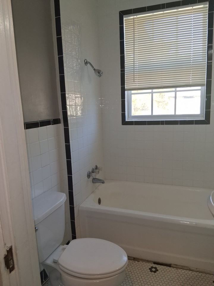 113 W Danner Ave - Photo 4 of 8