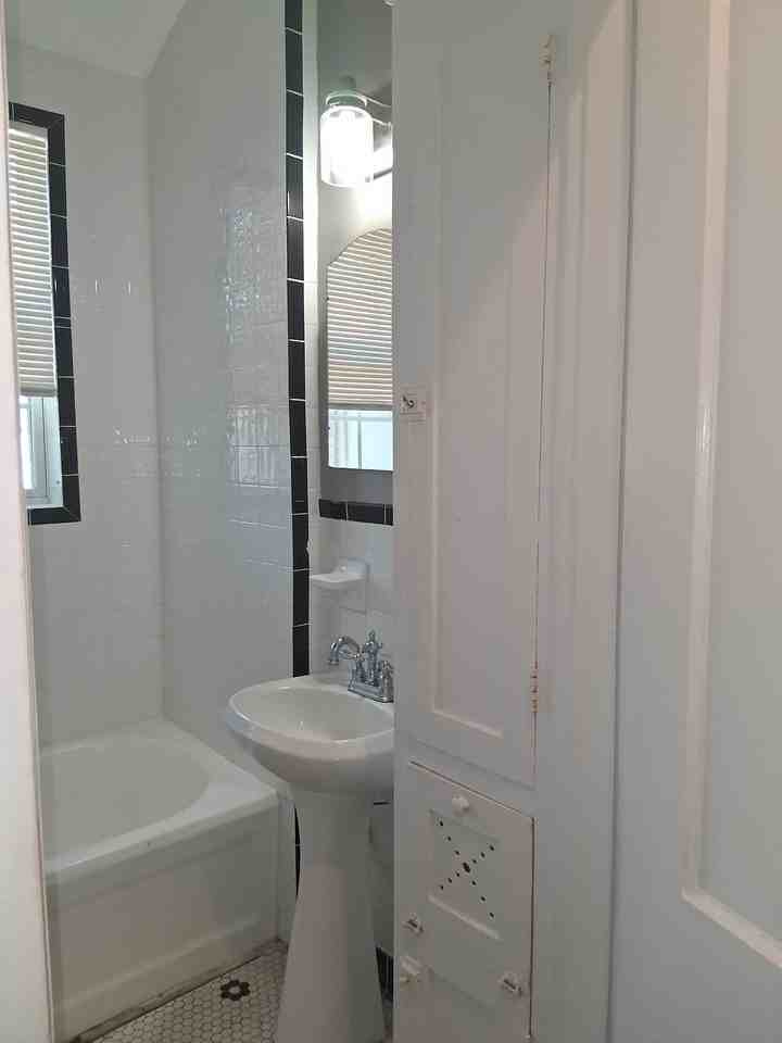 113 W Danner Ave - Photo 5 of 8