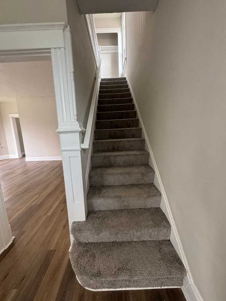 714 Clinton Ave - Photo 7 of 13
