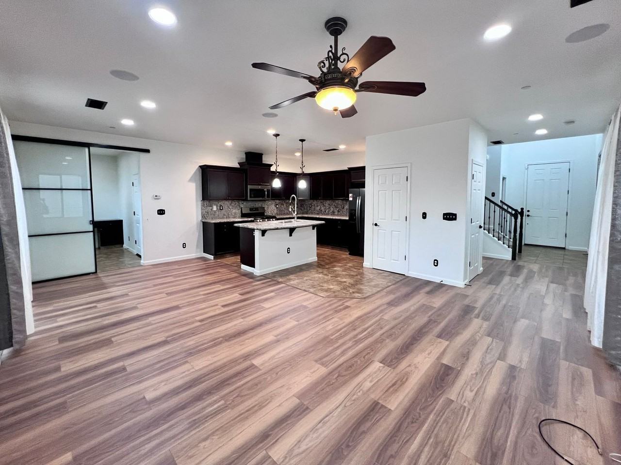 7018 N Brookdale Dr - Photo 3 of 33