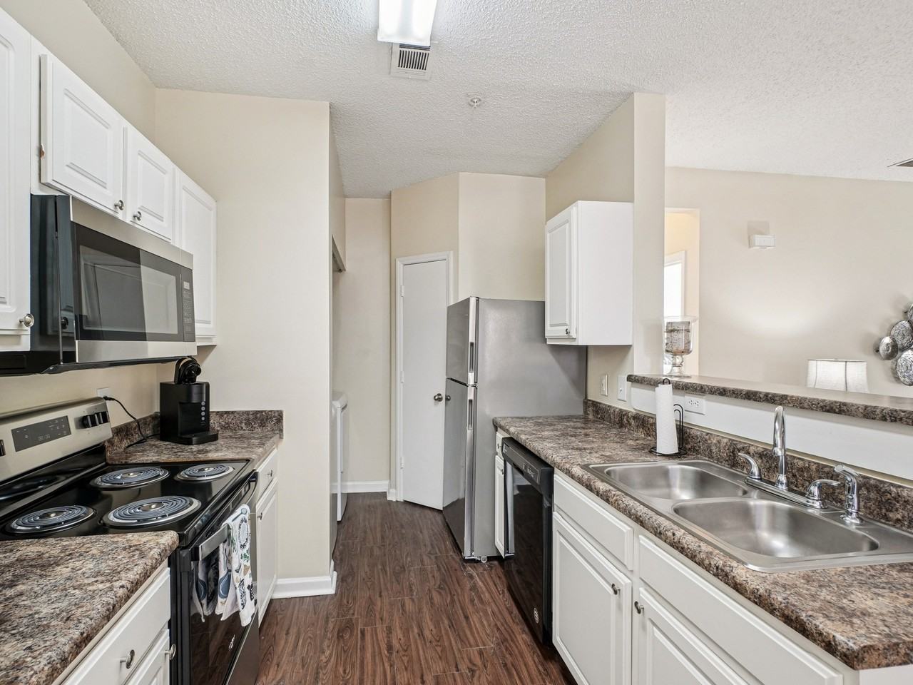 Cedar Springs Apartments - Photo 4 of 36