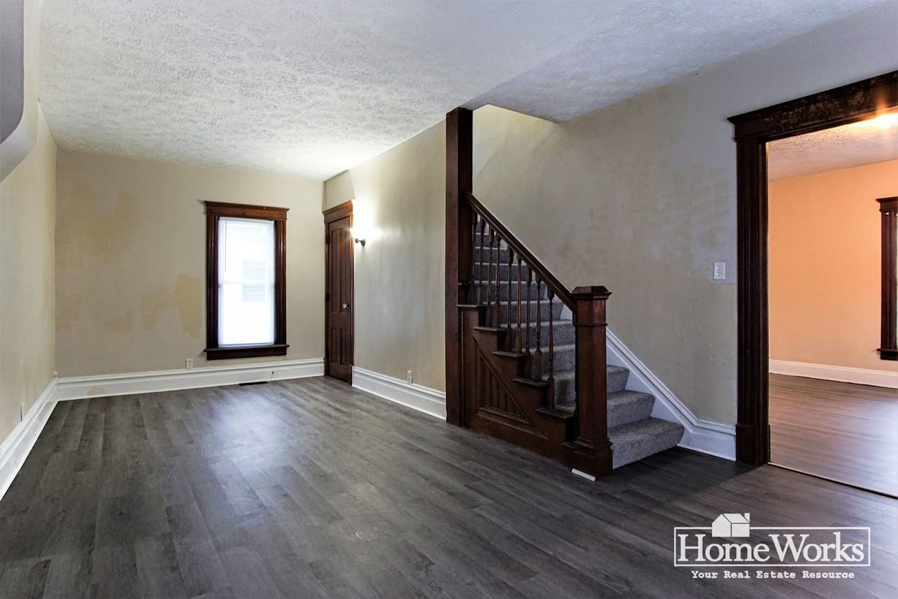 1002 E Indiana Ave - Photo 3 of 18