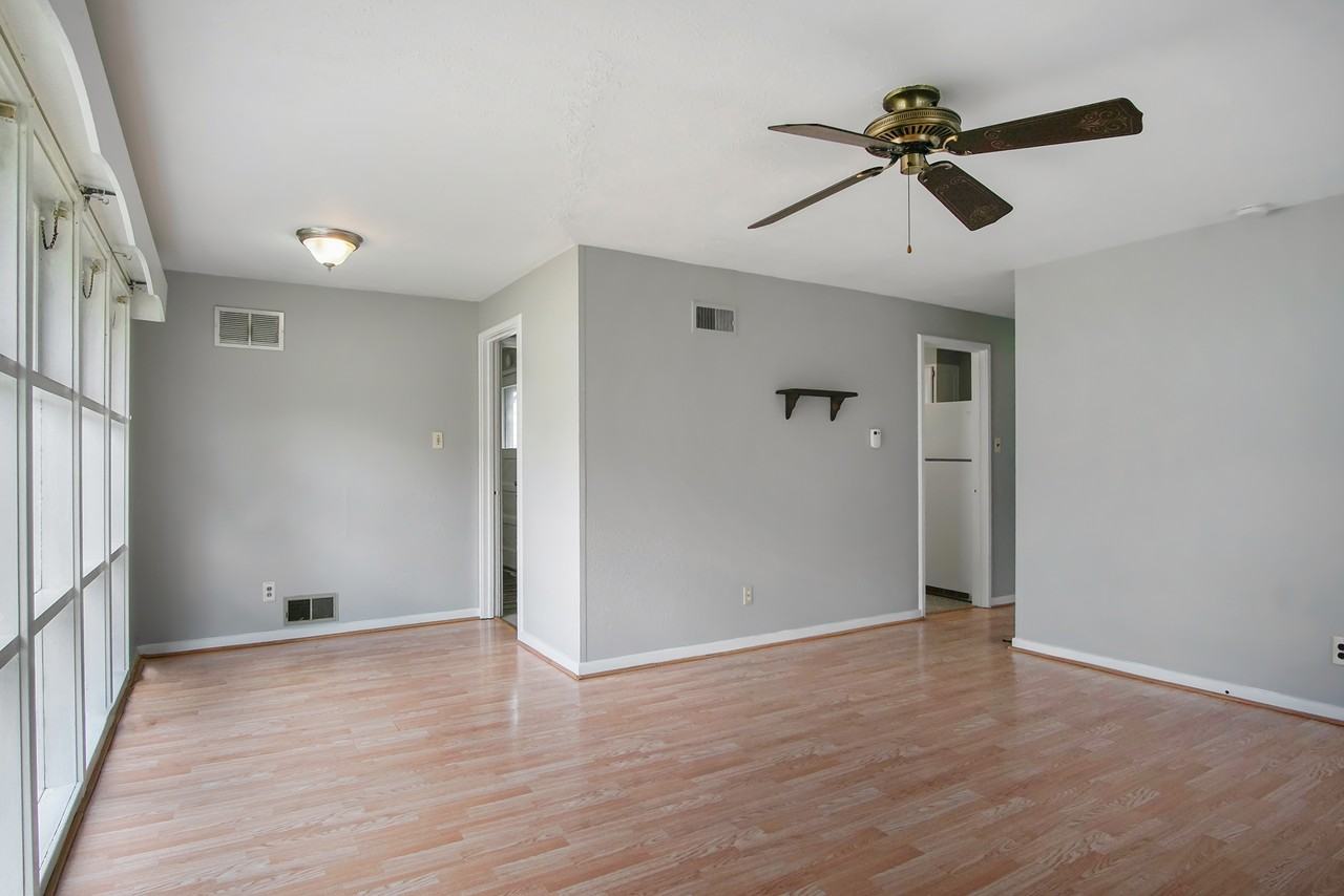 203 Ardennes Avenue - Photo 3 of 16