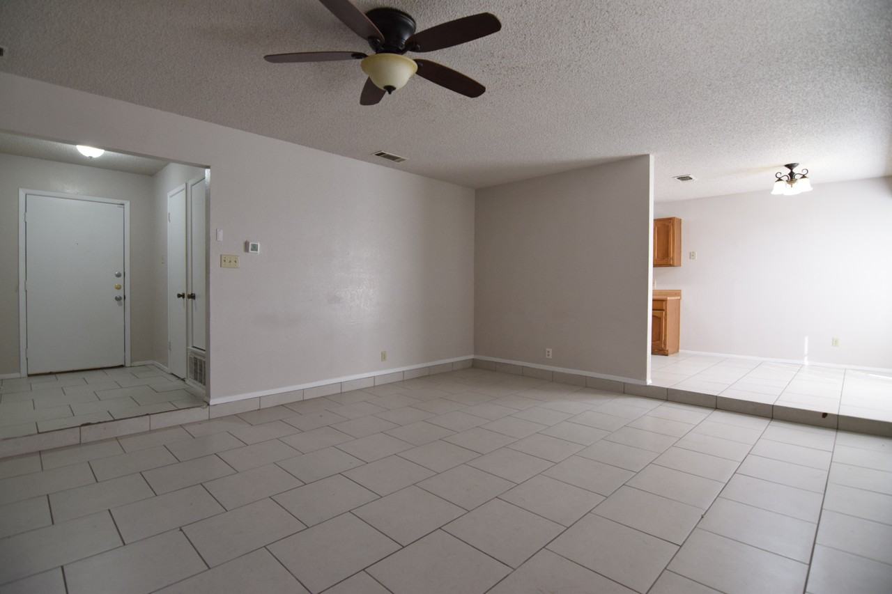 1508 Rose Ave - Photo 6 of 24