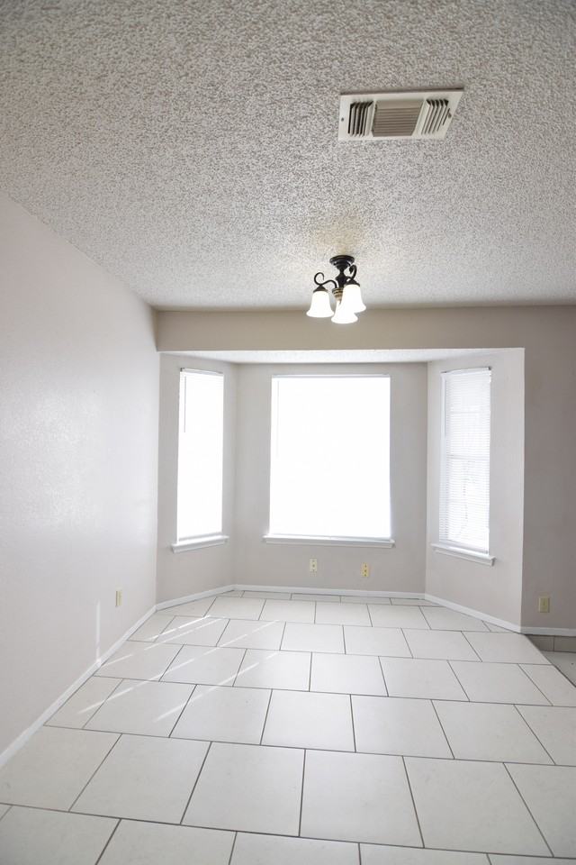 1508 Rose Ave - Photo 7 of 24