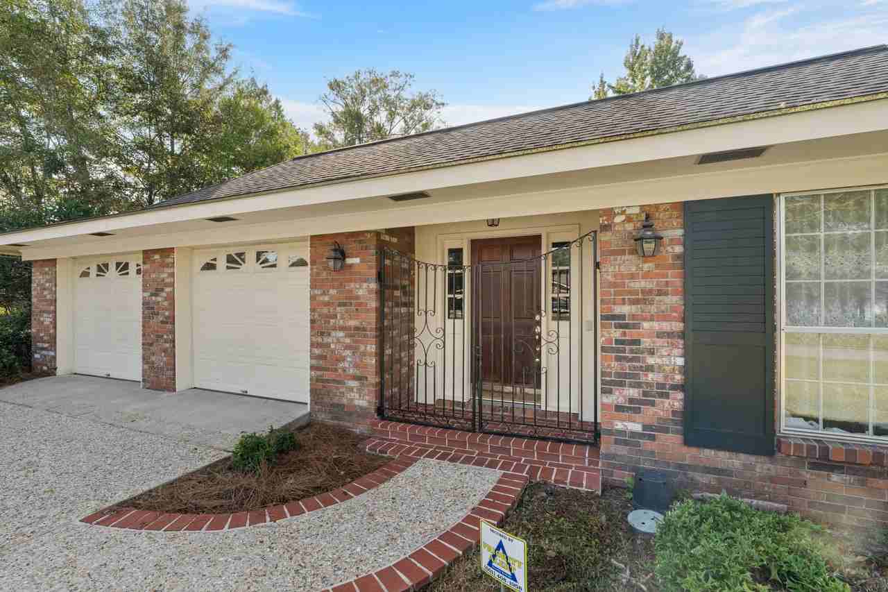 408 Mandalay Dr - Photo 2 of 18