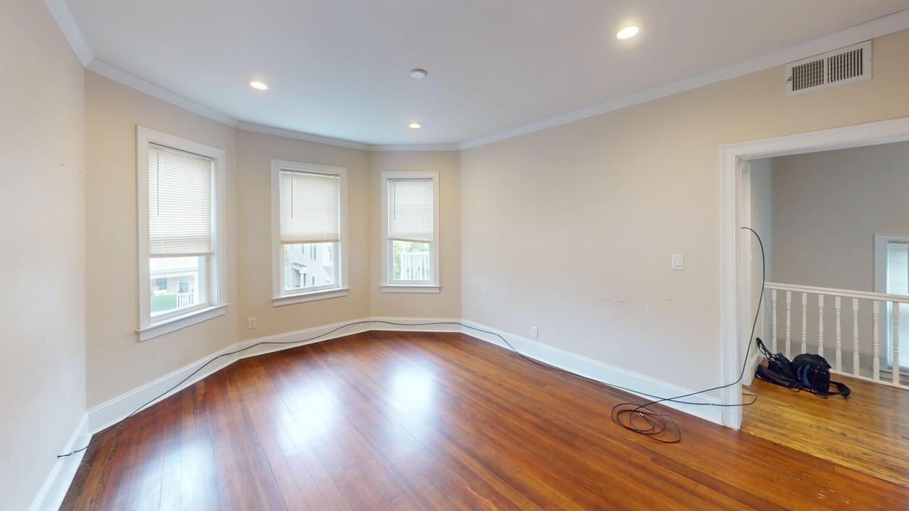 47 Iffley Rd #2 - Photo 4 of 13