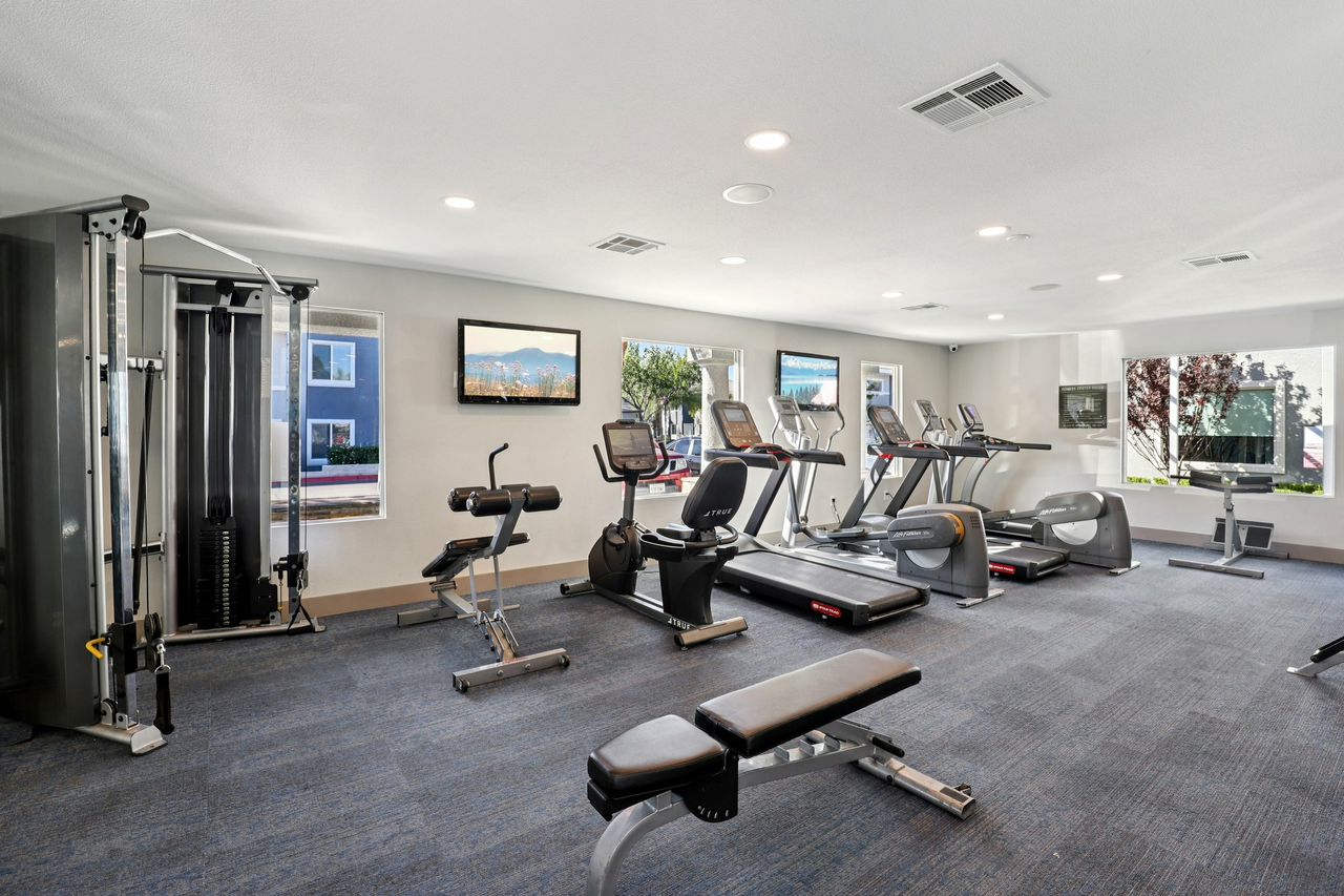 Camino Al Norte Townhomes - Photo 5 of 26