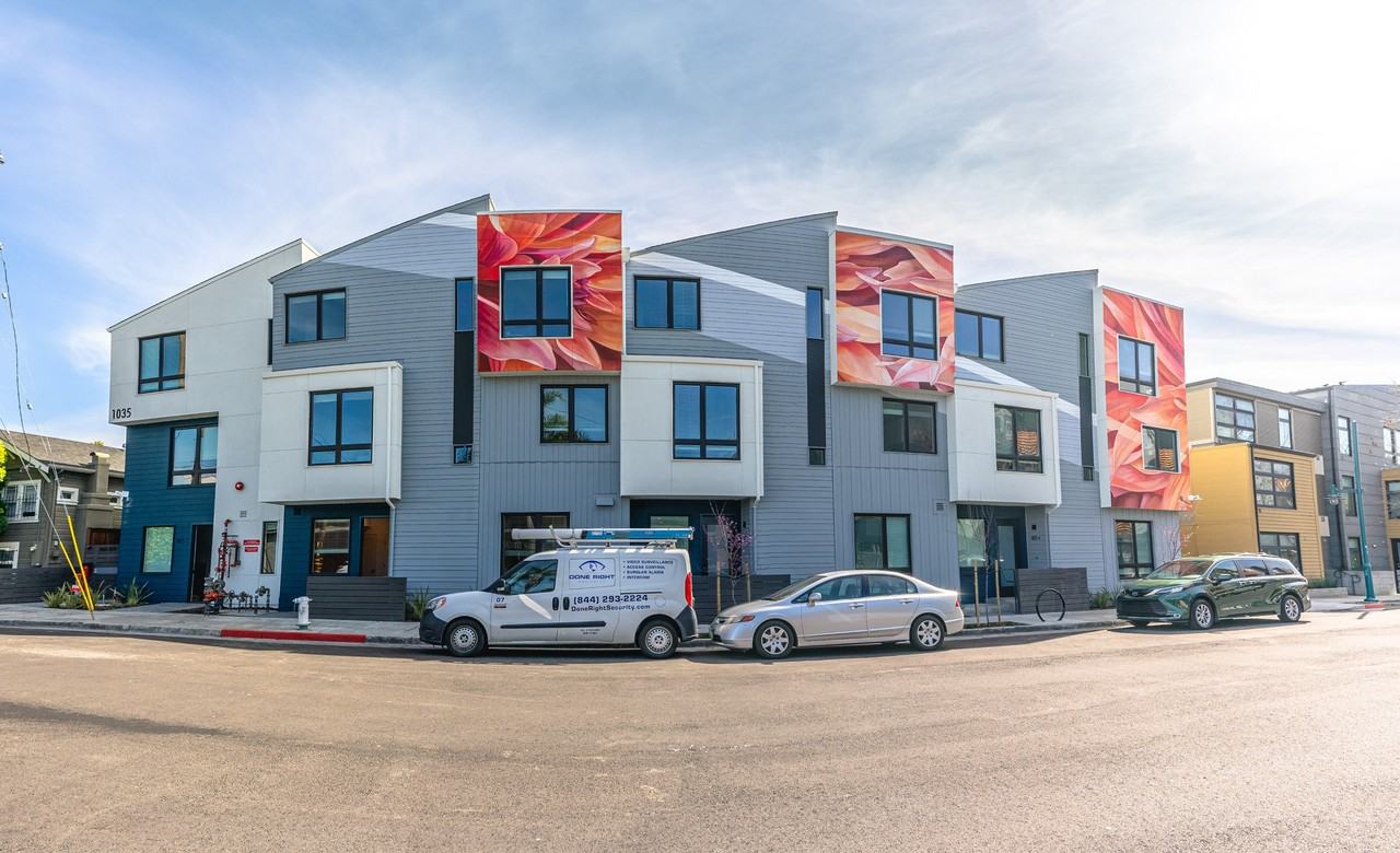 ArtHaus Yerba Buena - Photo 2 of 12