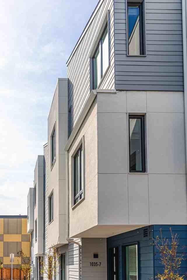 ArtHaus Yerba Buena - Photo 3 of 12