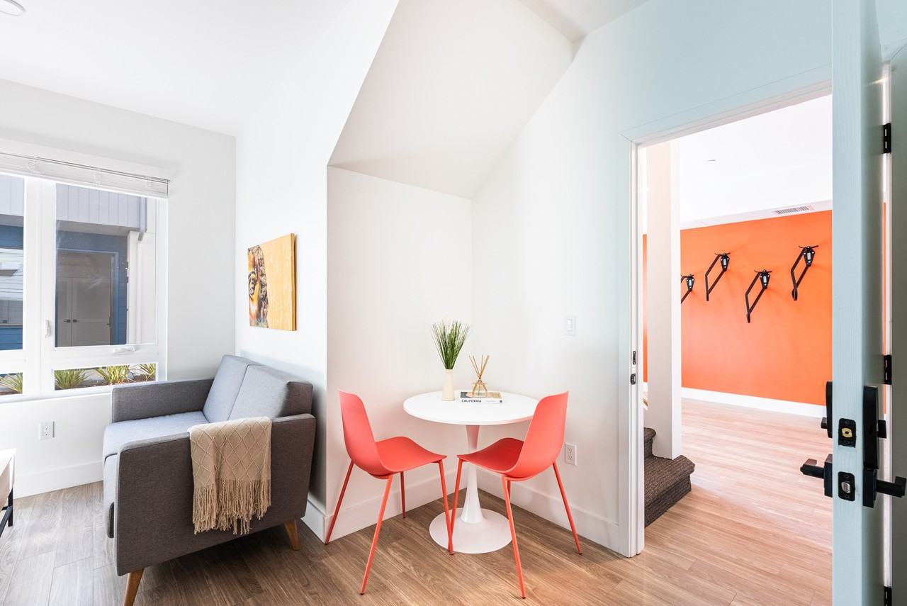 ArtHaus Yerba Buena - Photo 7 of 12