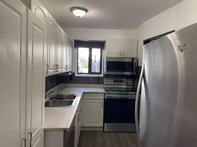 13730 67 Ave #104 - Photo 4 of 13