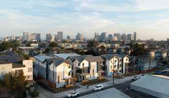 featured image of 2432 Chestnut St