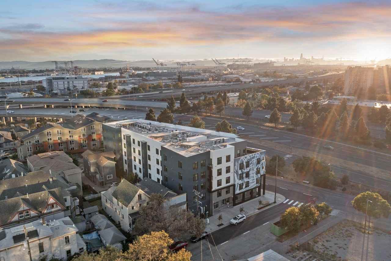 ArtHaus Ninth - Photo 4 of 29