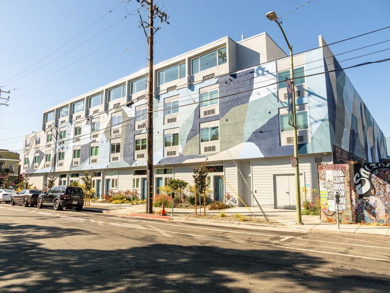 ArtHaus Jack London - Photo 5 of 17