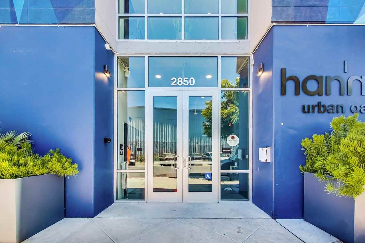 ArtHaus Hannah - Photo 3 of 18