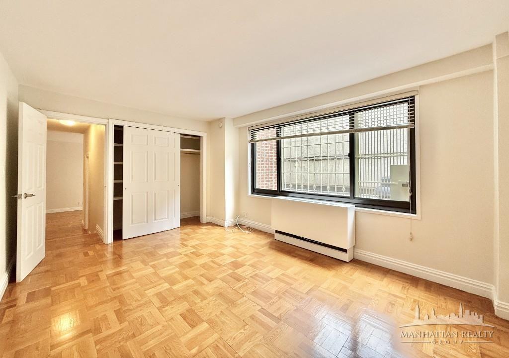 W 45th St #LBB - Photo 6 of 10