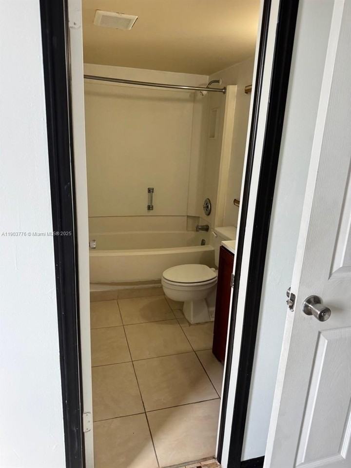 14301 N Kendall Dr #404B - Photo 7 of 23