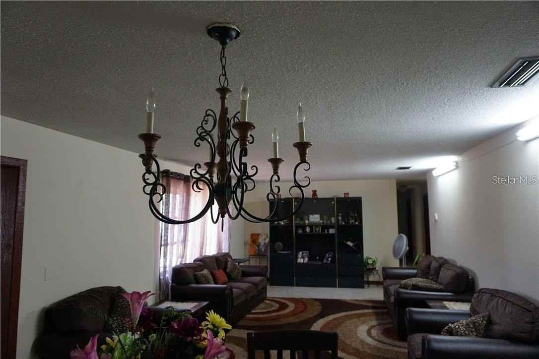 4963 Cedar Bay St - Photo 4 of 8