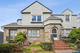 27 Dewey St - Photo 1 of 1