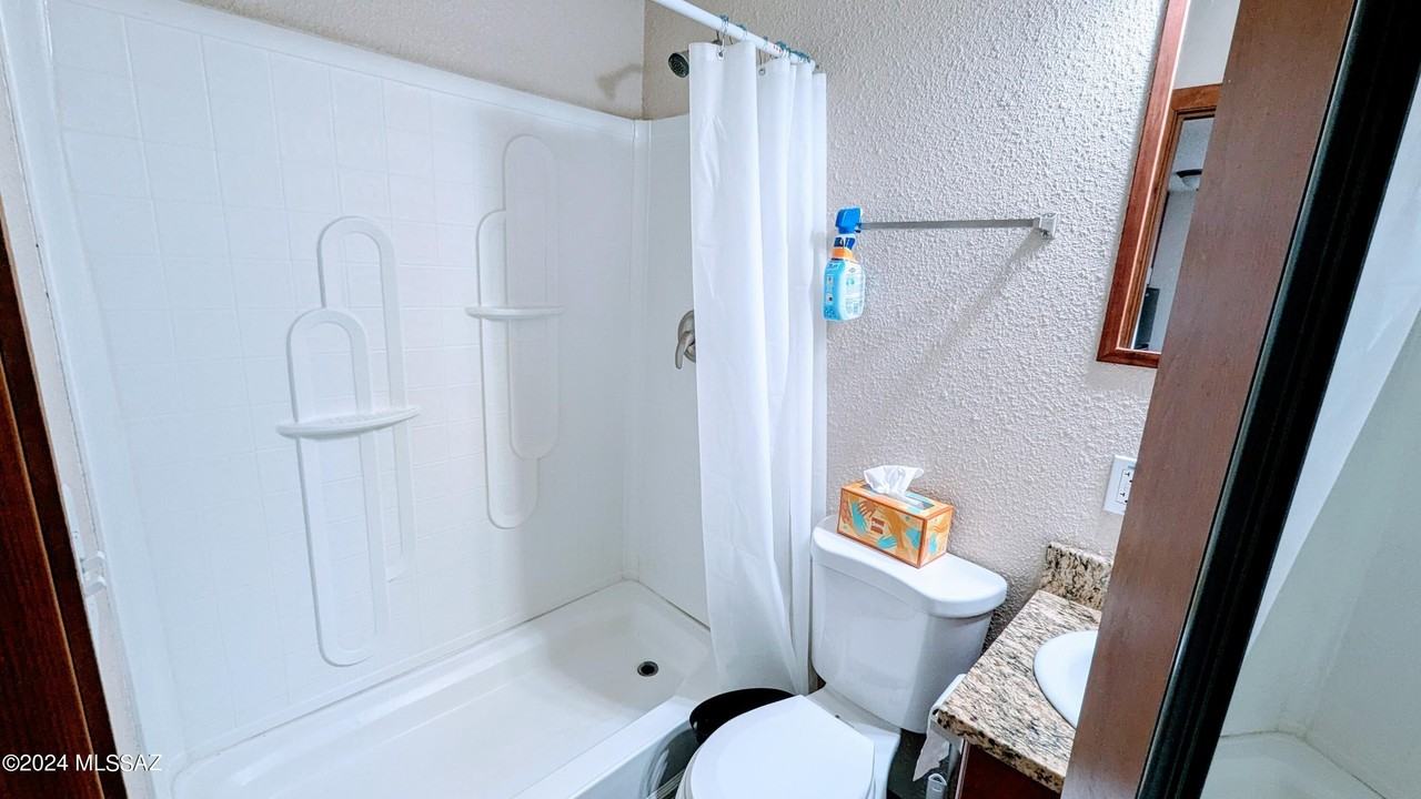 121 E Roger Rd - Photo 5 of 6