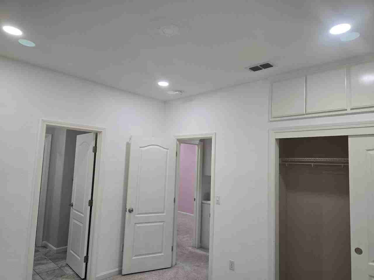 4227 S Fontana St - Photo 5 of 25