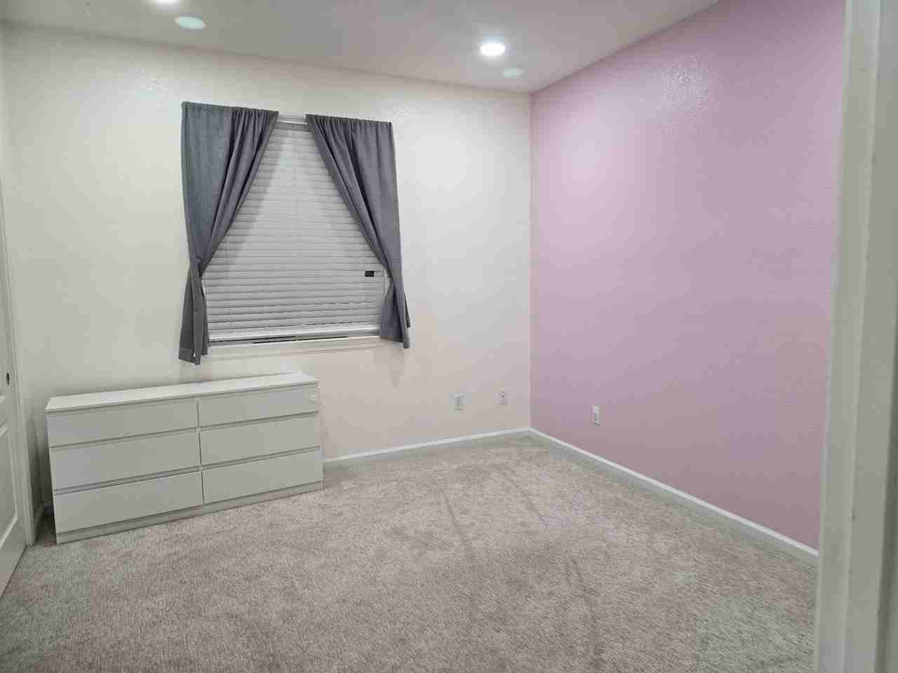 4227 S Fontana St - Photo 7 of 25