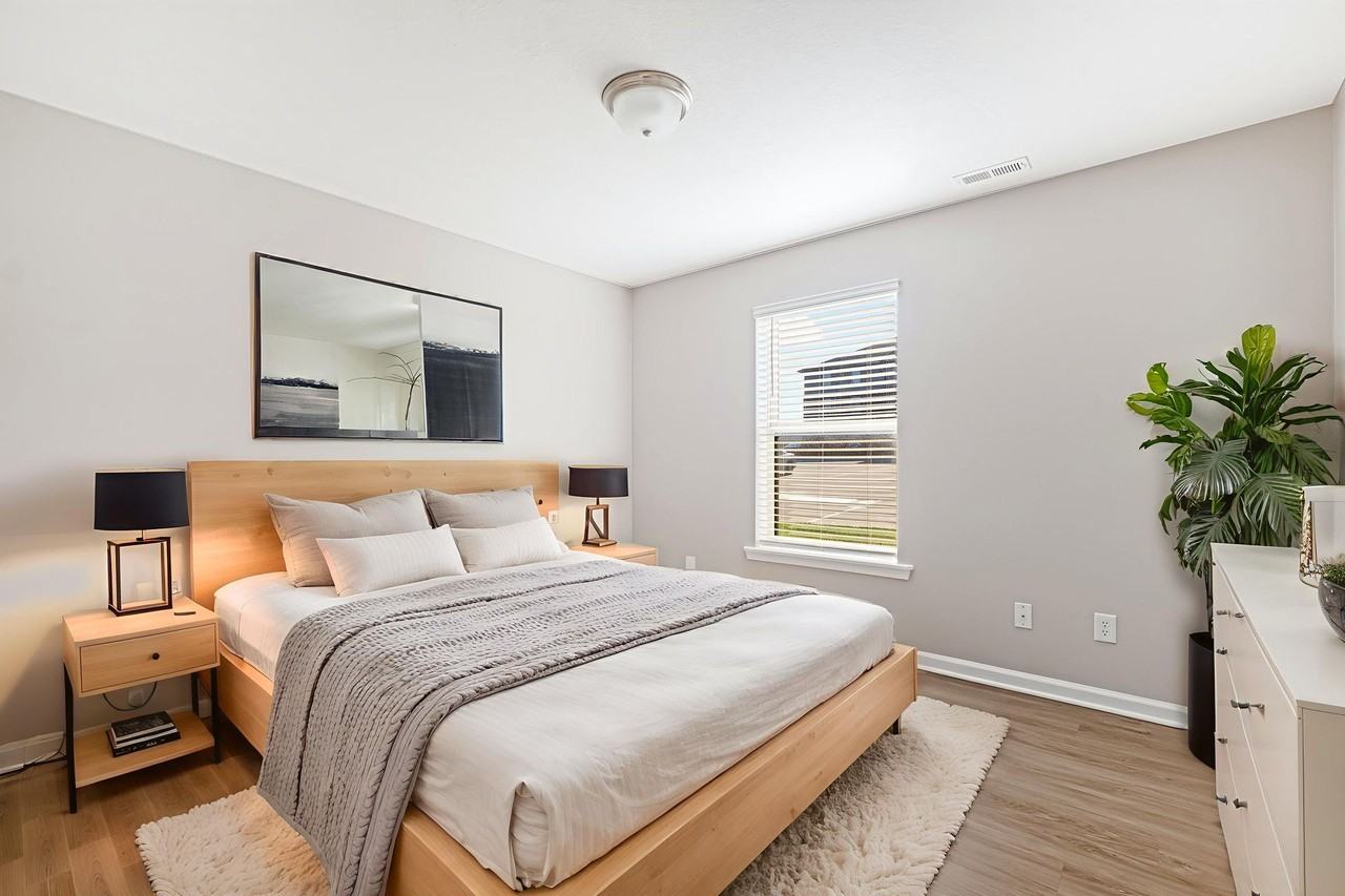 Silver Creek Commons East & West - Photo 2 of 20