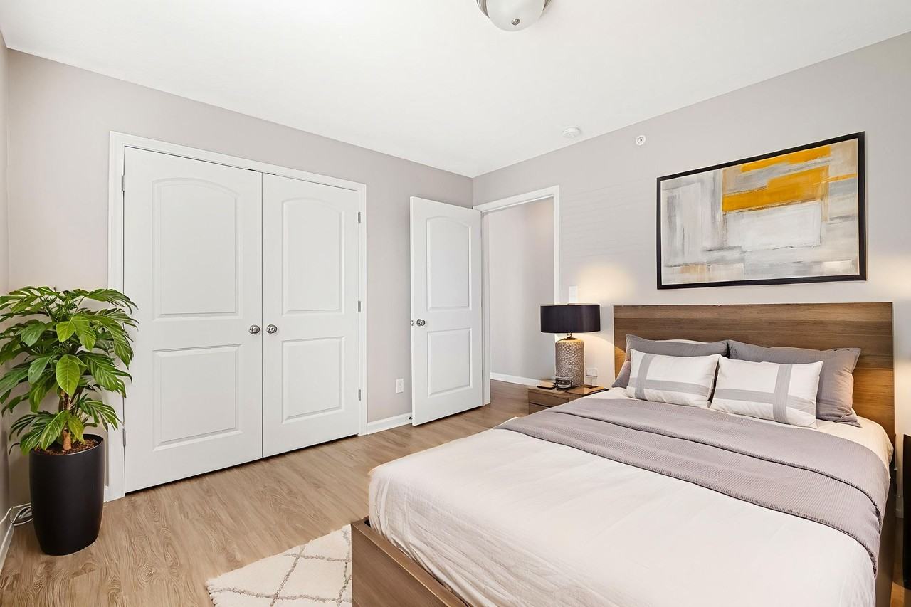 Silver Creek Commons East & West - Photo 5 of 20