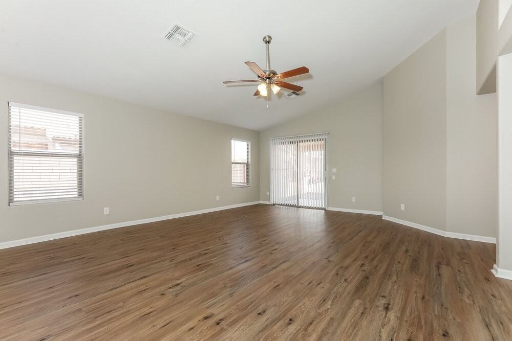 10264 East Crescent Avenue - Photo 4 of 16