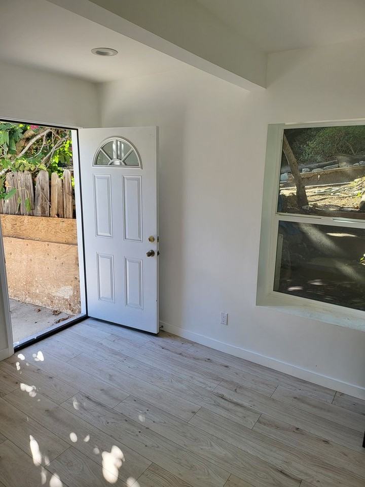 3501 Dahlia Avenue - Photo 2 of 11