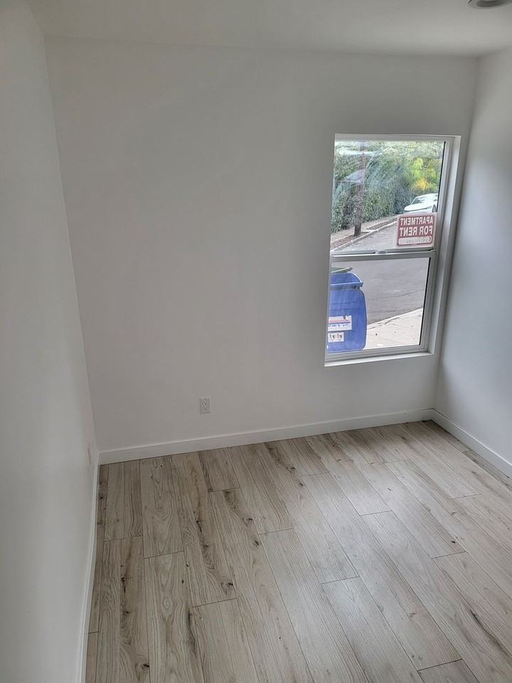 3501 Dahlia Avenue - Photo 7 of 11