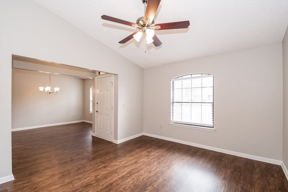 3413 Deerfield Pointe Dr - Photo 5 of 15