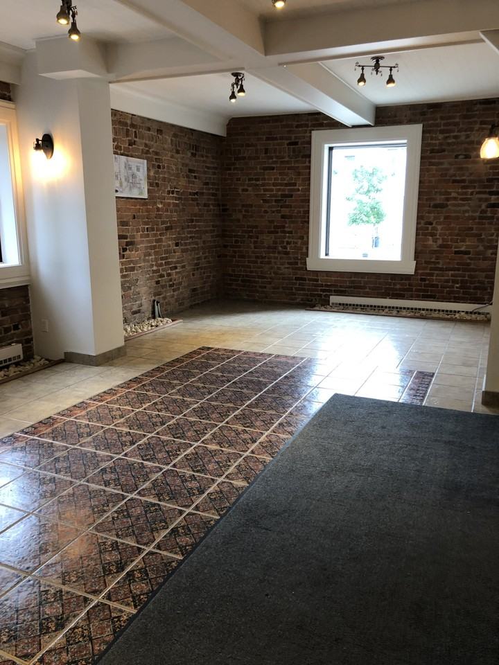 3465 Ch de la Côte-des-Neiges - Photo 3 of 14