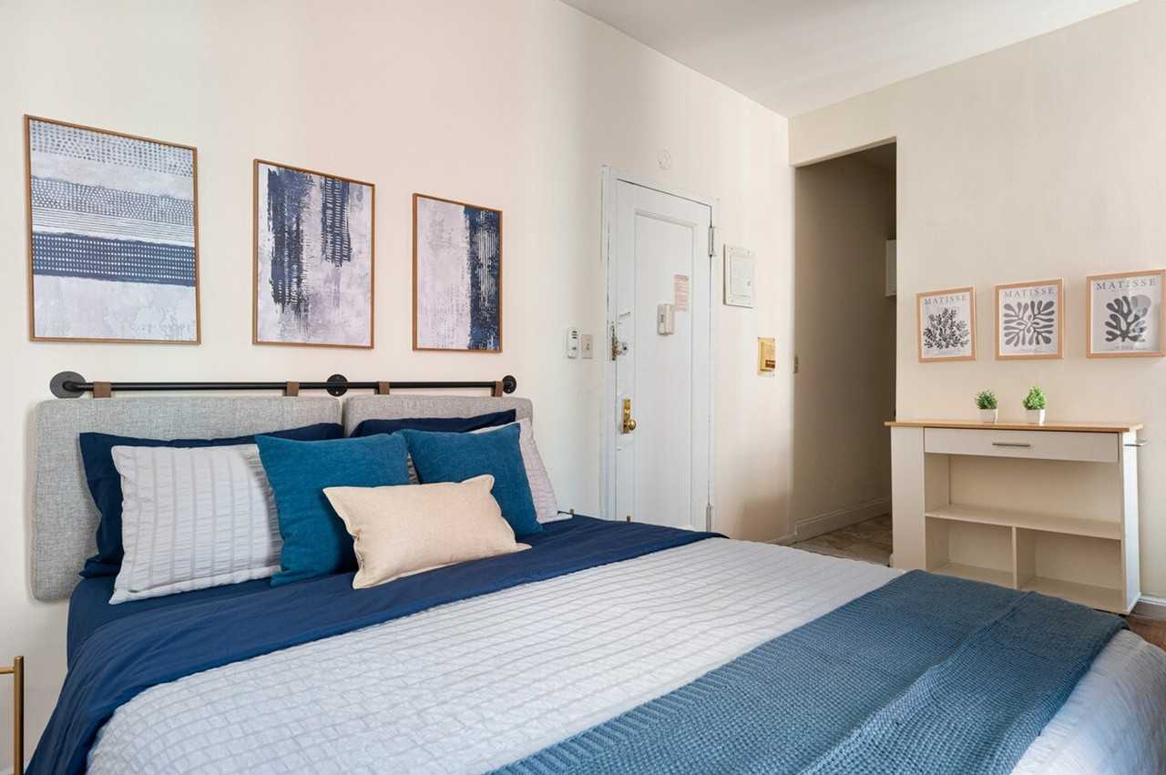 1762 2nd Ave #1323920P - Photo 6 of 33