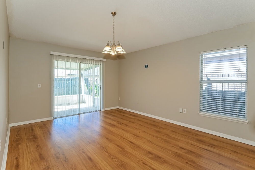 1421 Runes Ct - Photo 5 of 16
