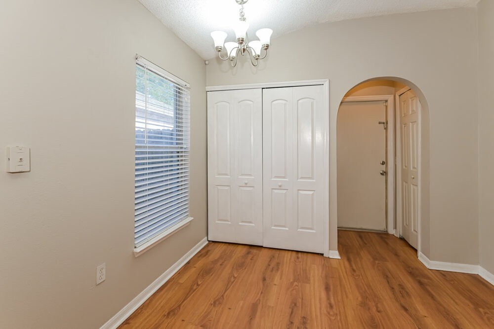 1421 Runes Ct - Photo 6 of 16