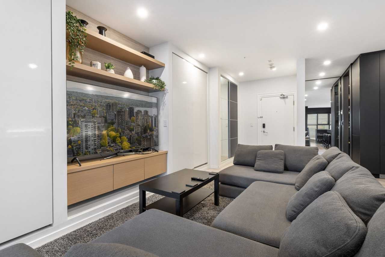 1230 Hamilton St #1226641P - Photo 7 of 26