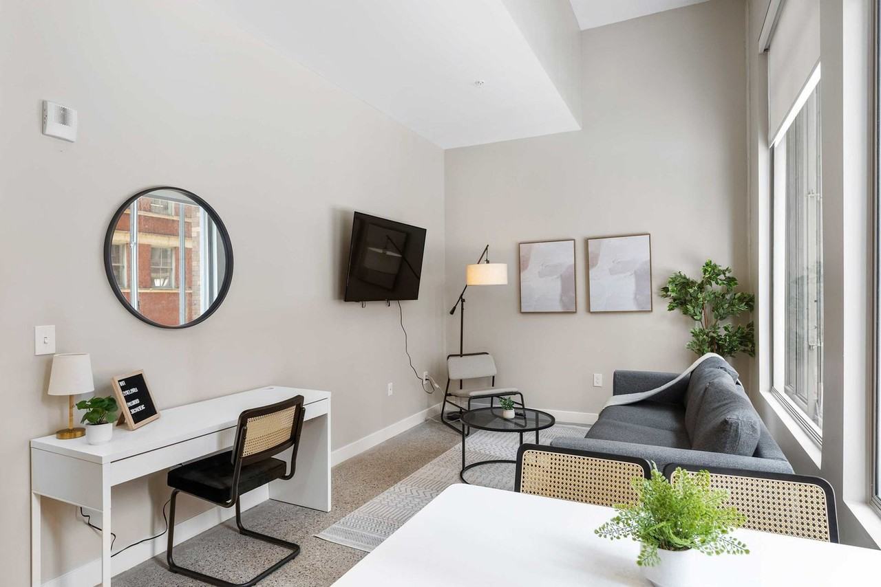 205 West 4th Street - Photo 4 of 28