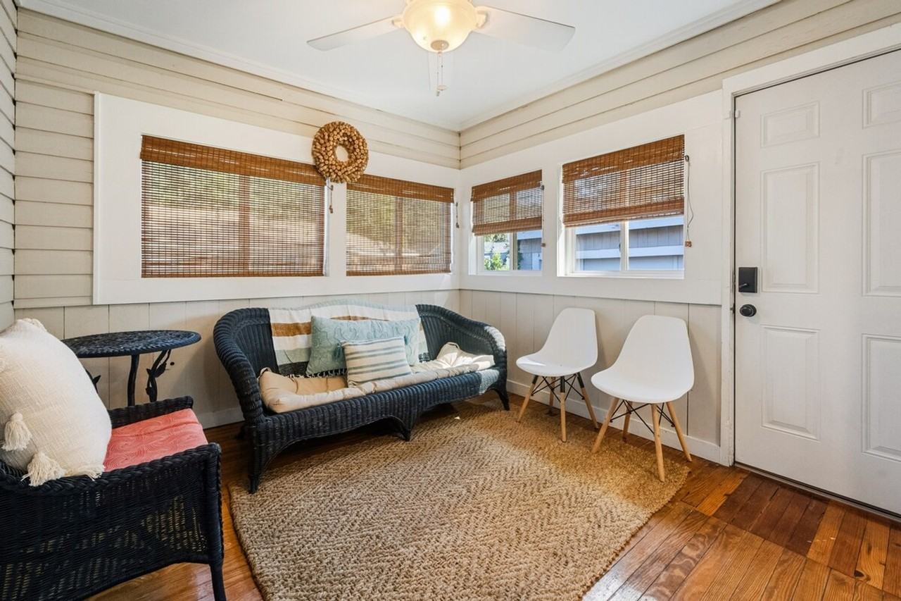 220 Cleland St #1300981P - Photo 5 of 22