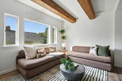 925 Northeast 23rd Avenue - Photo 1 of 1