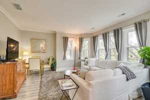 featured image of 1538 Fowler Ave