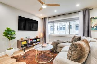 6242 N Kenmore Ave - Photo 1 of 1