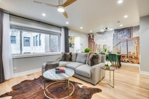 featured image of 6242 North Kenmore Avenue