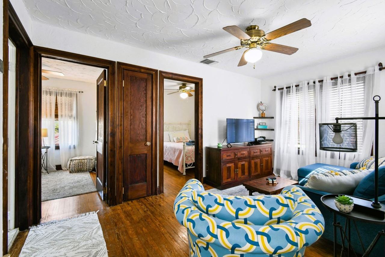 414 Lake Shore Drive - Photo 5 of 94