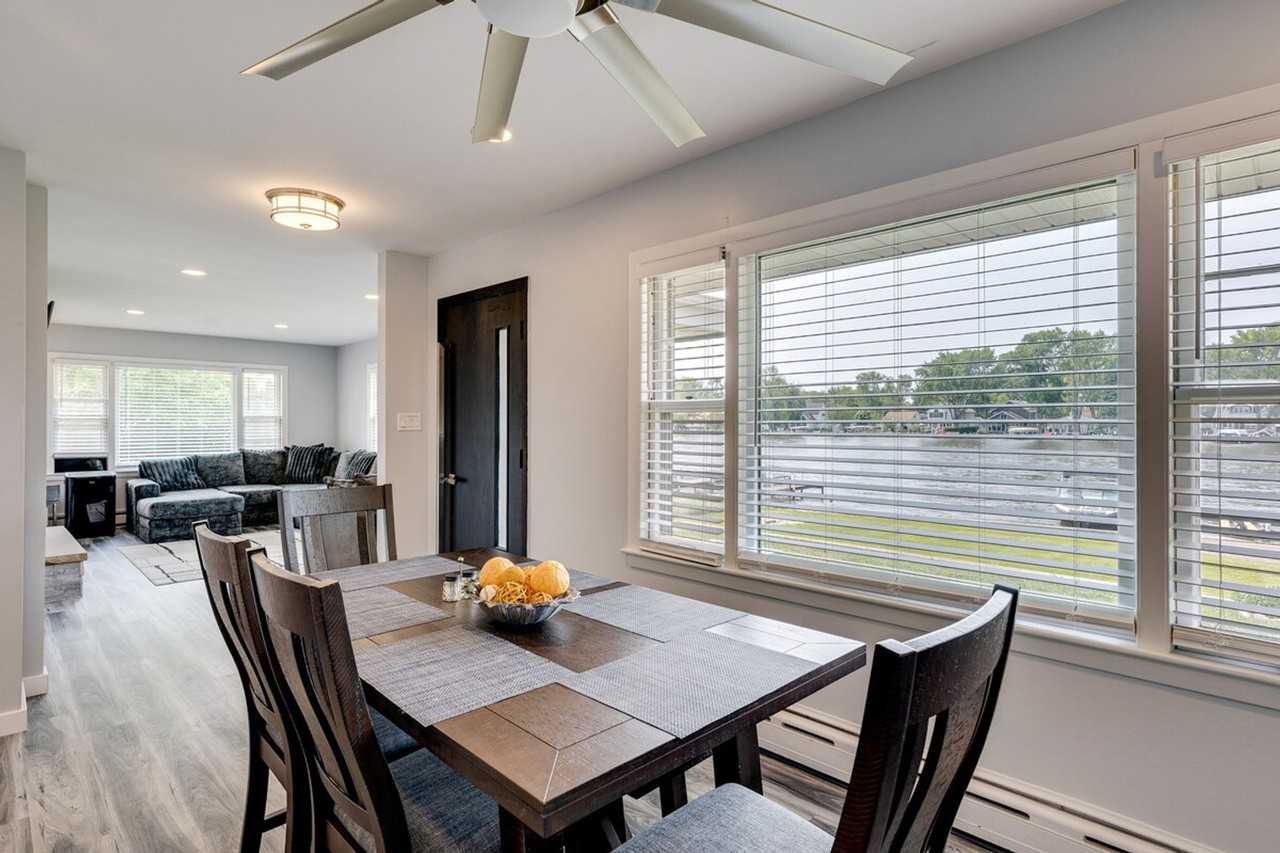 811 North River Road #1306762P - Photo 6 of 27